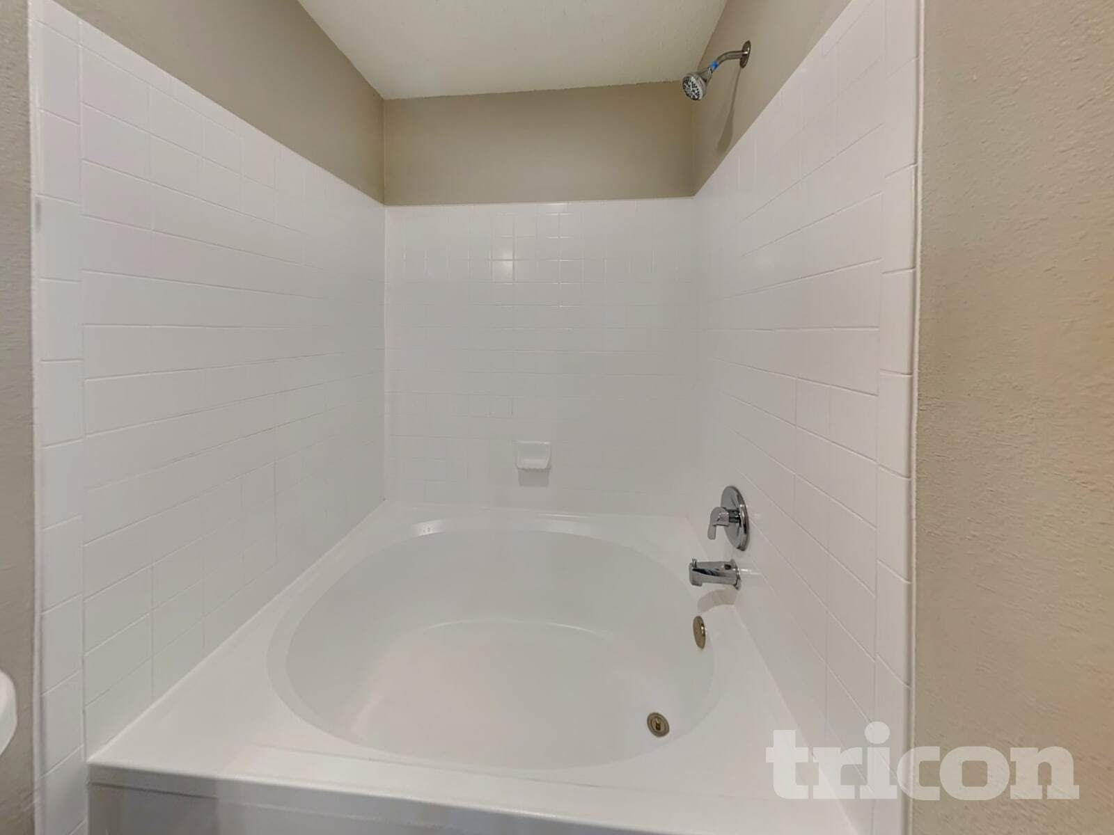 Building Photo - 10893 Glenayr Dr