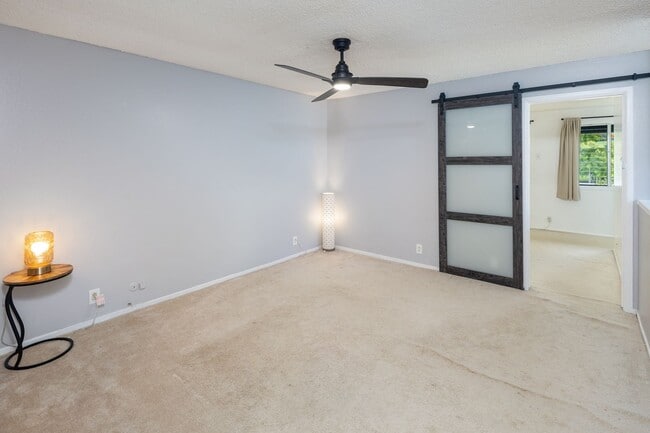 Building Photo - Hokuloa - 2 bedroom, 2 bathroom, 2 vehicle...