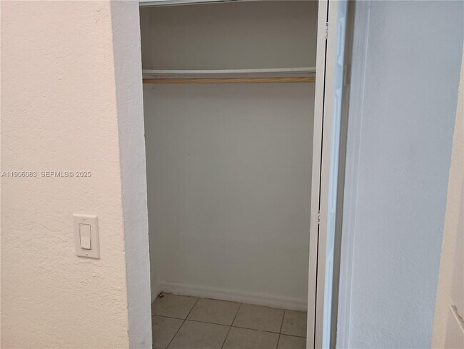 Building Photo - 801 NW 47th Ave