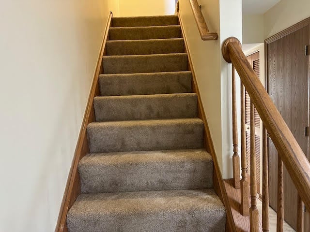 Building Photo - 1217 Regent Dr