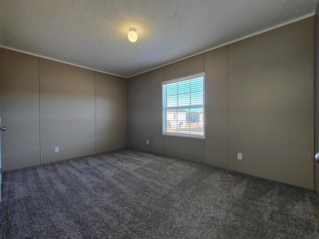 Building Photo - 4609 Rainbow Ln