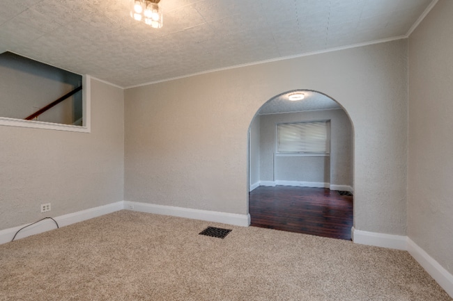 Building Photo - 1481 Berdan Ave
