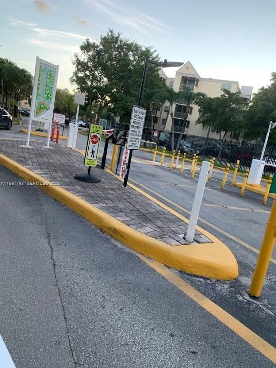 Building Photo - 8215 Lake Dr