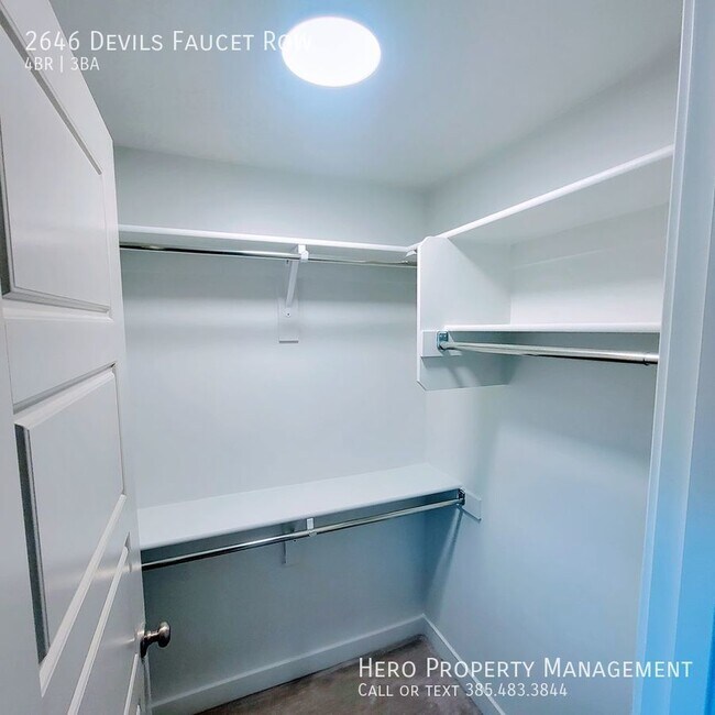 Building Photo - Stunning BRAND NEW Townhomes!