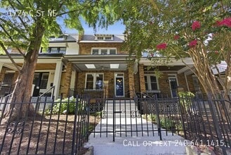 Building Photo - 1724 C St NE