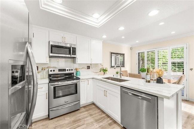 Building Photo - 24862 Vista Rancho