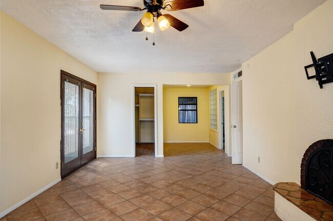 Building Photo - SPACIOUS EAST EL PASO HOME WITH POOL