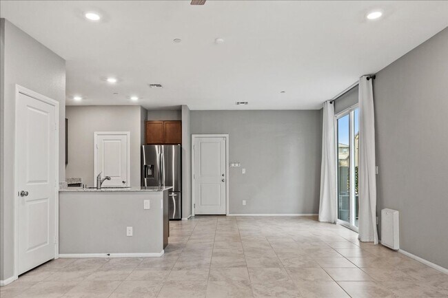 Building Photo - Fabulous Home!