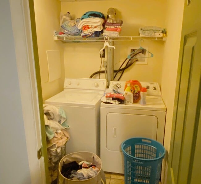 Laundry Room - 8012 Harpers Ln