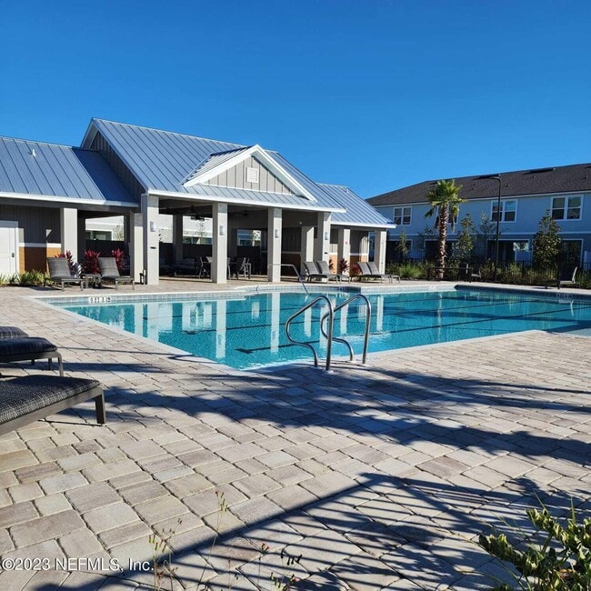 Building Photo - 8409 Zenith Cir