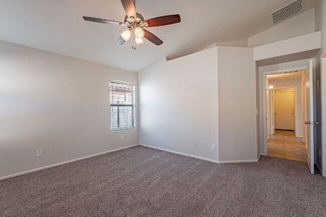 Building Photo - 5054 S 235th Dr
