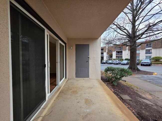 Building Photo - 3808 Laramie Pl