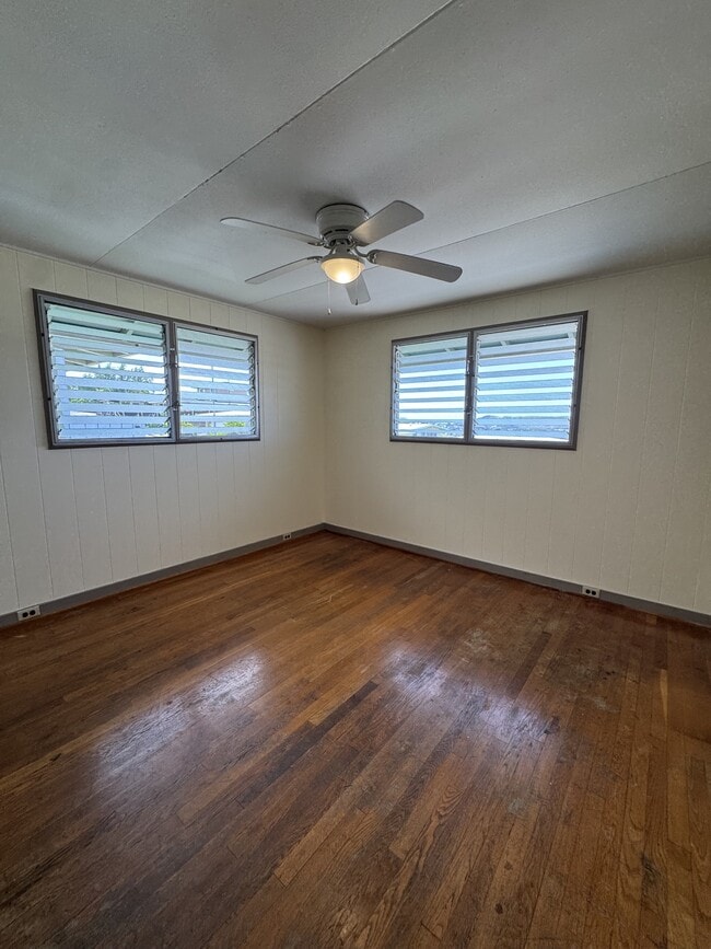 Building Photo - 1412 Kaminaka Dr