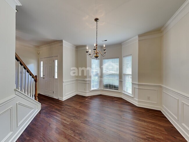 Building Photo - 512 Grantham Ln
