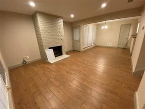 Building Photo - 10151 Camelot Dr