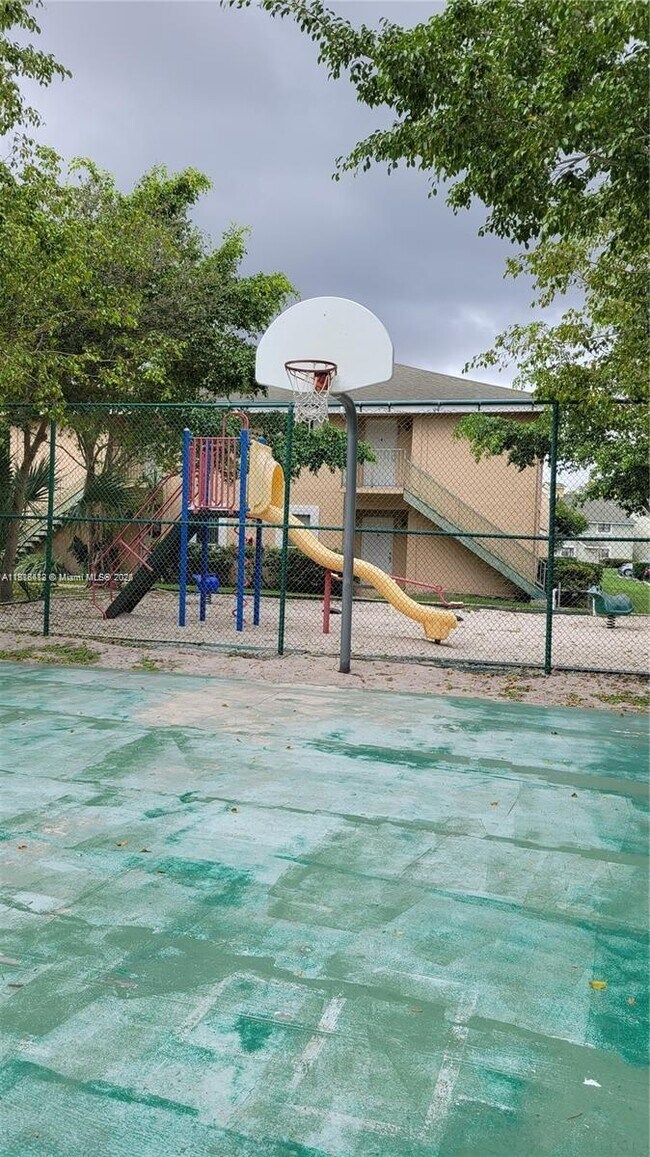 Building Photo - 8787 NW 39th St