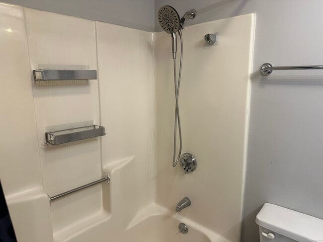 Building Photo - 25 Grand St