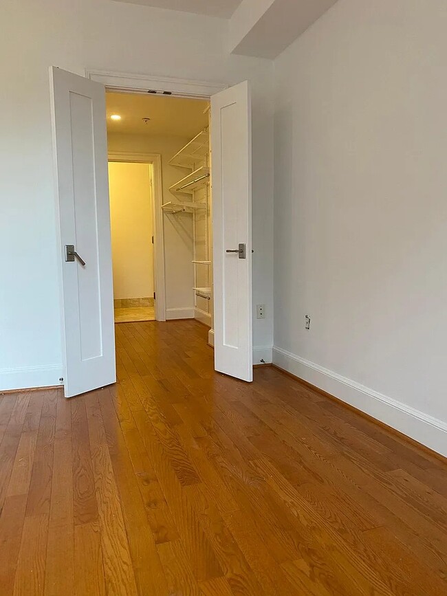 Building Photo - 3220 17th St NW