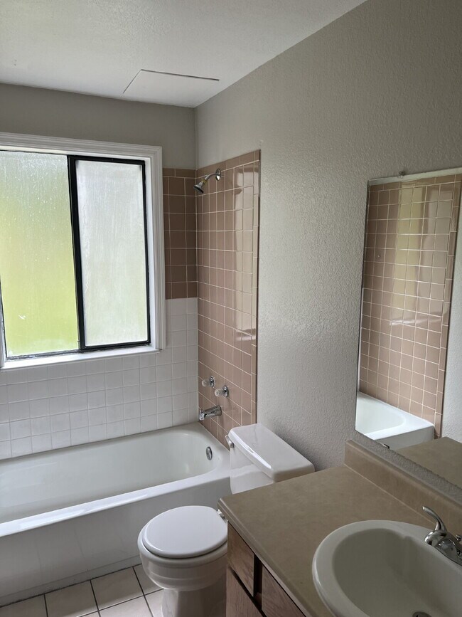 Building Photo - 131 S Zang Way