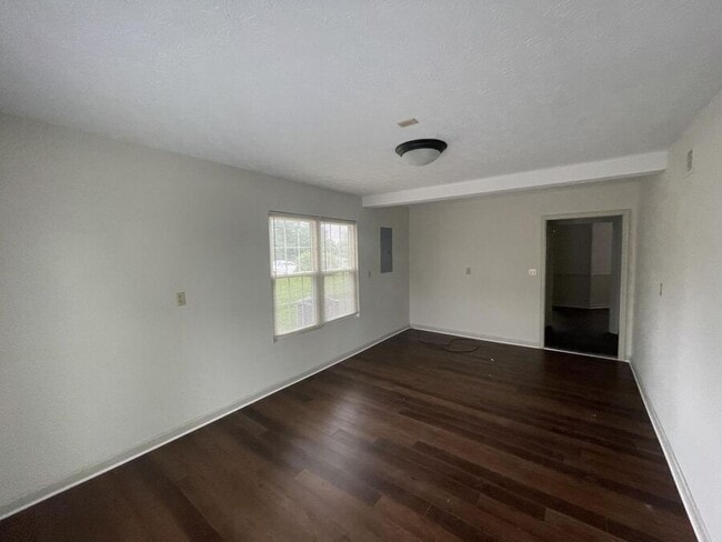 Building Photo - 100 Coconut Grove Dr