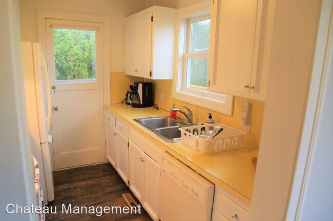 Building Photo - 3 br, 1 bath House - 2925 NW Fillmore Ave.