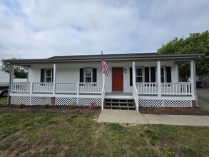 Building Photo - 6341 Sledds Lake Rd