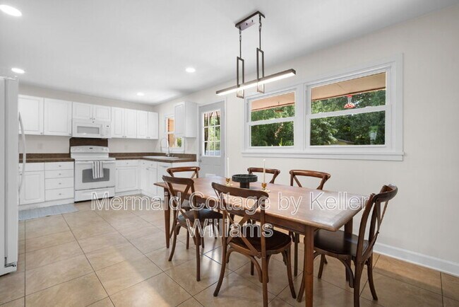 Building Photo - 905 McTeer Cir