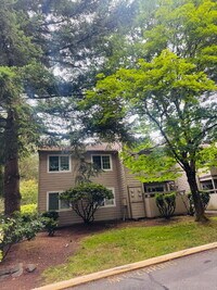 Building Photo - Downtown Woodinville Condo Available Now!