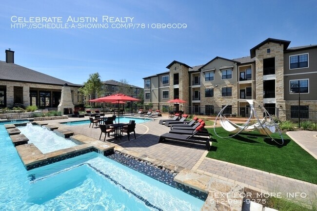 Building Photo - Broadstone 8100