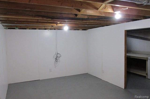 Building Photo - 24627 Lake Meadow Dr