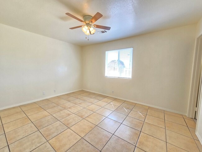 Building Photo - Beautifully Remodeled 3 Bedroom Home in California City!