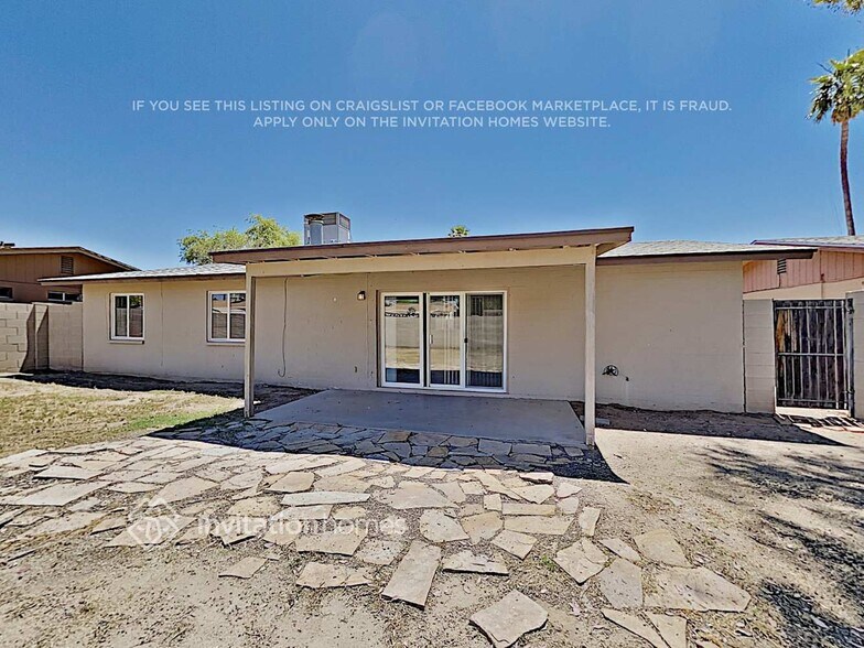 Building Photo - 1020 W Halstead Dr