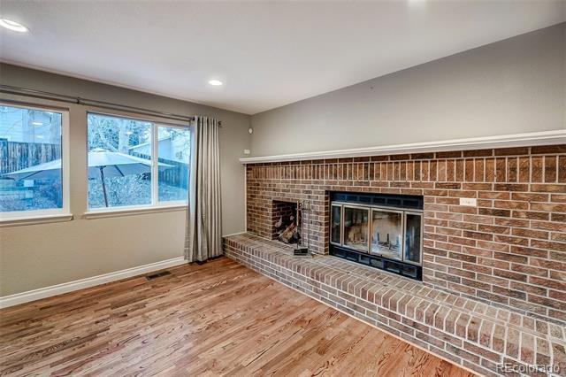 Building Photo - 953 Shadow Mountain Dr