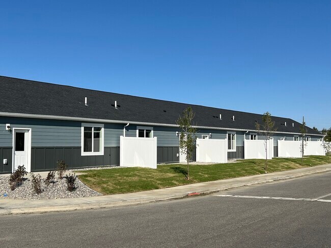 Building Photo - Sapphire Patio Home Apartments