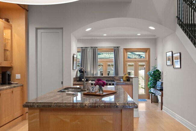 Building Photo - Stout Street 2 BDR at Curtis Park