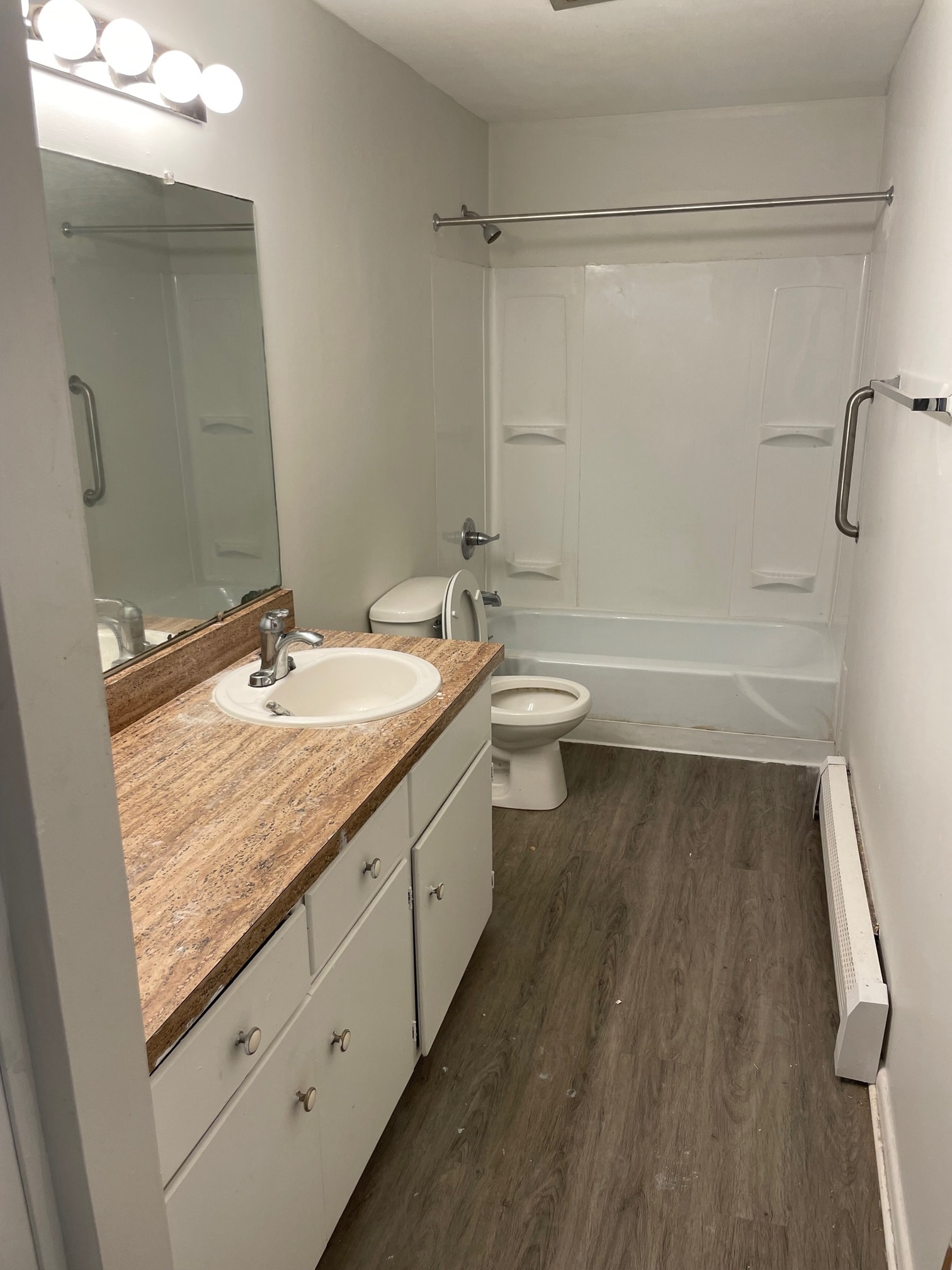 Building Photo - 230 S Water St