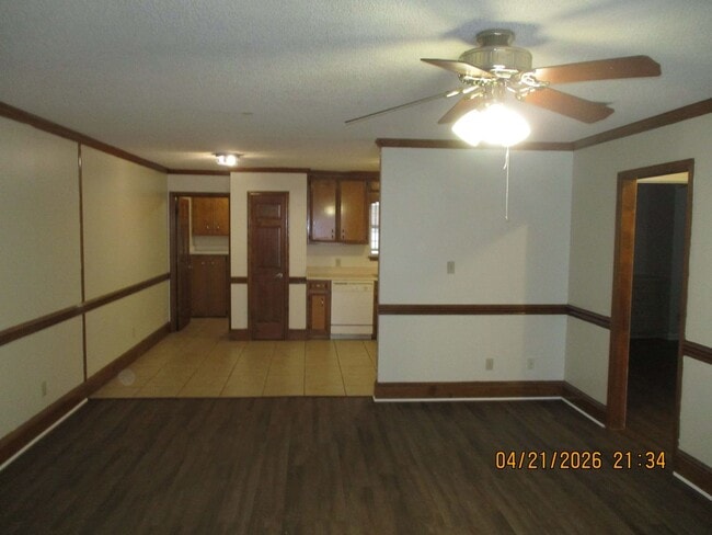 Building Photo - 103 Acacia Ct