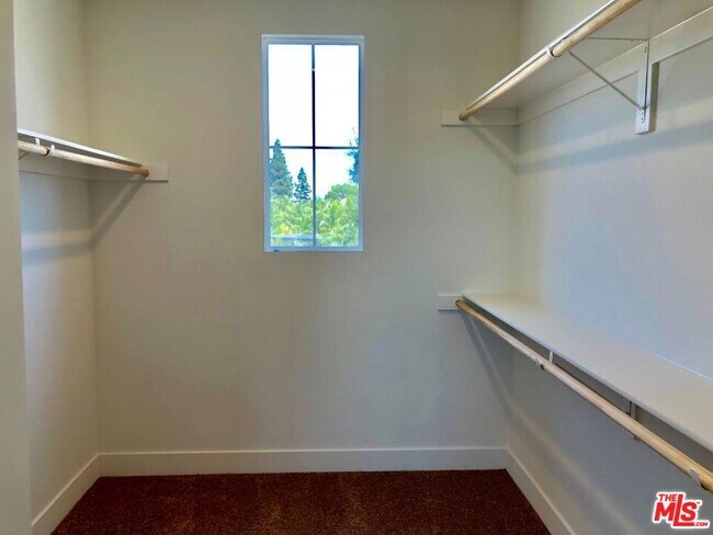 Building Photo - 11662 Solaire Wy
