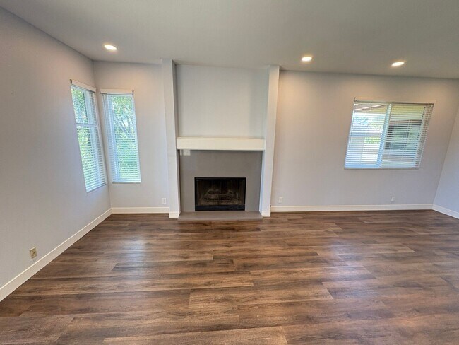 Building Photo - Serenity awaits in this upgraded 2 bedroom...