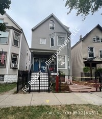 Building Photo - 2717 N Hamlin Ave