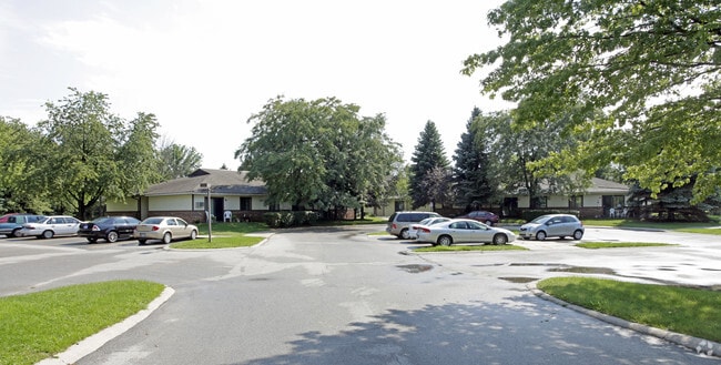 Primary Photo - Harbour Oaks