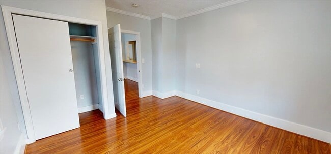 Building Photo - 173 Springvale Ave