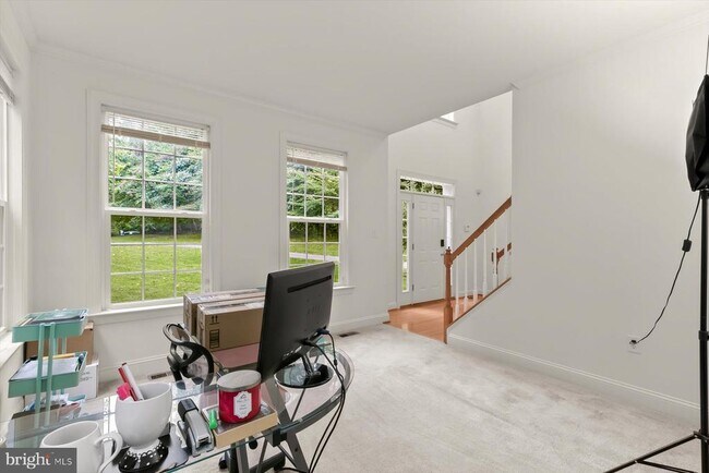 Building Photo - 15900 Tanyard Rd
