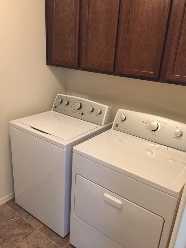 Building Photo - 9352 W 9th Pl