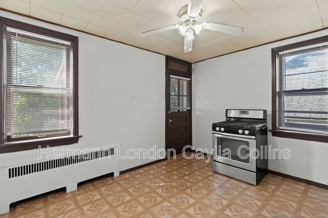 Building Photo - 3406-3408 Keokuk St