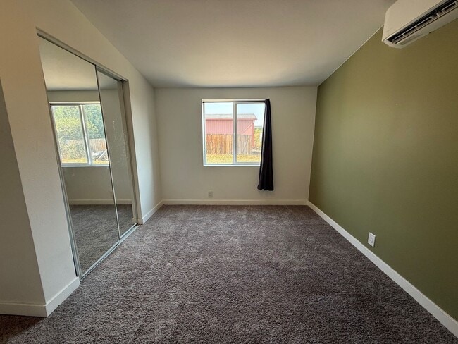 Building Photo - Now renting 3 bedroom House