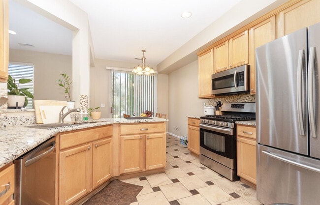 Building Photo - 3160 Bromley Ln