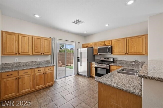 Building Photo - 9340 Lakefront Color St