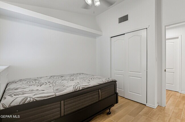 Building Photo - 11853 Auburn Sands Dr