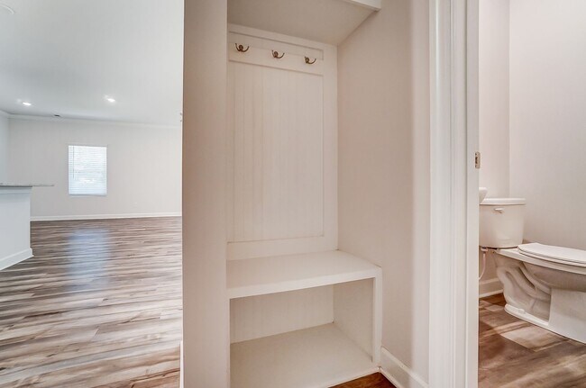 Building Photo - Move-in Ready 3 Bedroom in Mint Hill!